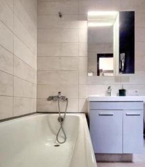 Darnyckyj Apartamento | Apartment Второй этаж, метро Позняки