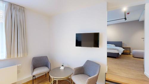 Altstadt Apartamento | Apartment 08 No8A Boardinghouse Lüneburg