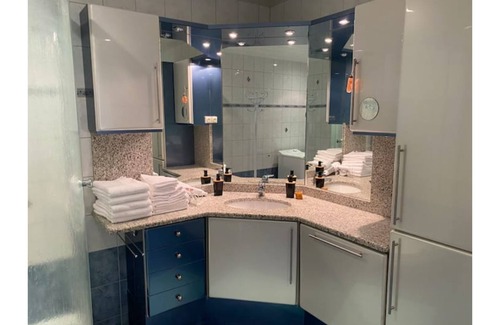 Huningue Apartamento | Apartment 100m2 3 bedrooms 5km from Basel Carnival Free Wifi