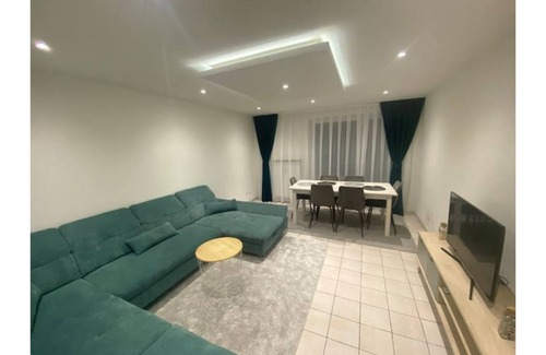 Huningue Apartamento | Apartment 100m2 3 bedrooms 5km from Basel Carnival Free Wifi