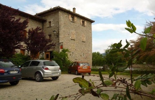 Ibero Cabaña | Apartamento (2+1 pax) junto al río, con piscina y a 10 minutos de Pamplona