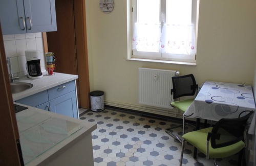 Guestrow Apartamento | Apartamento 2 - Apartamento de la ciudad "royshell"
