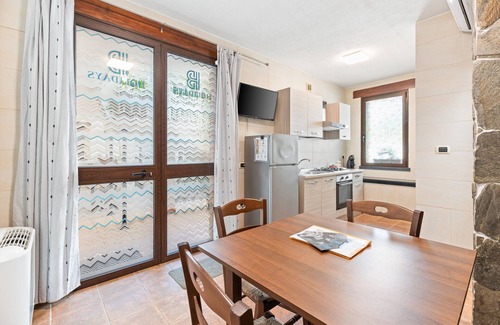 Cabras Apartamento | Apartamento '2' con jardín compartido, Wi-Fi y aire acondicionado