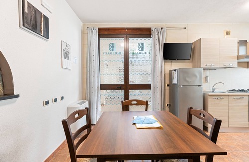 Cabras Apartamento | Apartamento '2' con jardín compartido, Wi-Fi y aire acondicionado