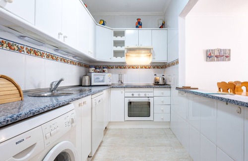 La Cala de Mijas Apartamento | Apartamento '234 Parque Playa La Cala' con piscina compartida, Wi-Fi y aire acondicionado