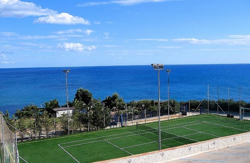 Tonnara di Bonagia Apartamento | Apartment 250 Meters From the Beach With sea View