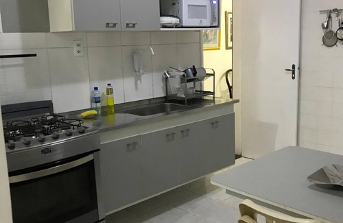 Rio Vermelho Apartamento | Apartamento 3 / 4 com 2 suítes frente ao mar