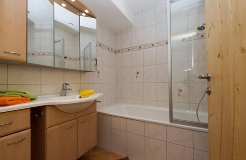 Unterberg Otro | Apartamento / 3 dormitorios / baño, WC - Haarlehenbauer, granja