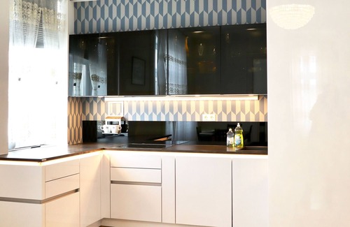 Favoriten Apartamento | Apartment 3 Stops to Mainstation, Nearby Center