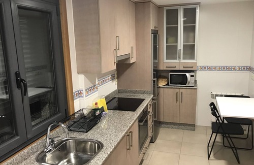 Sanxenxo Apartamento | Apartamento (WI-FI) a 300 metros de la playa de Silgar, nuevo, exterior,luminoso