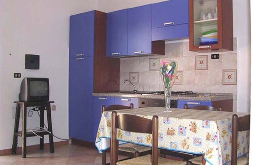 Orosei Apartamento | Apartment 300 meters from the beach in villa of the Olives and Roses