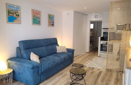 Martigues Apartamento | Apartment 32 m² in CARRO 4 persons sea view 100 meters from the beach