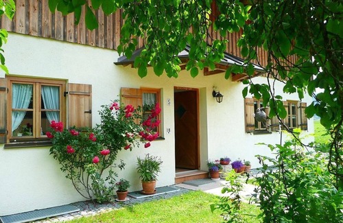 Frasdorf Apartamento | Apartamento hasta 3 adultos, 35 m2, 1. Piso, balcón, sala de estar / dormitorio con cama doble, 1 habitación para 1 persona, TV vía satélite
