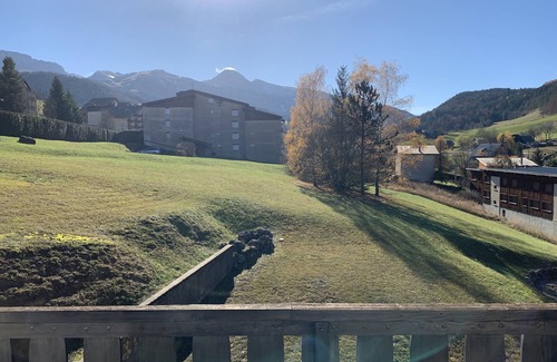 Villard-de-Lans Apartamento | Apartment 4****|8 pers with large balcony and mountain view