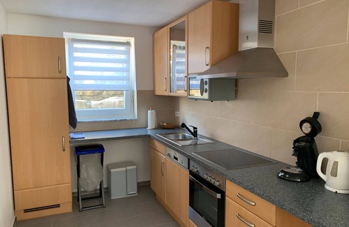 Dettingen an der Erms Apartamento | Apartamento '48qm' con terraza privada y Wi-Fi