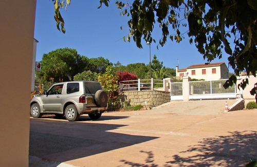 Tiuccia Apartamento | APARTMENT (4Rooms) IMPRENABLE VIEW "PIEDS DANS L'EAU N°5 (sleeps 4 to 8)