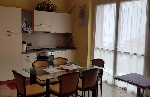 Lovere Apartamento | Apartment 5 minutes from the center of Lovere quiet area