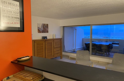 Montpellier Apartamento | APARTMENT 59 M2 - 2 BEDROOMS - TERRACE 9 M2 - FULL SEA VIEW - GARAGE INCLUDED