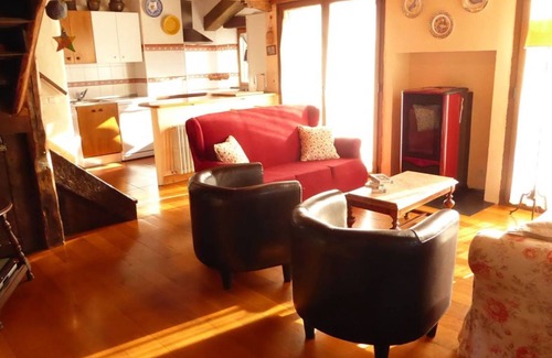 Ibero Cabaña | Apartamento (6+3 pax) con vistas al río y piscina. A 10 minutos de Pamplona.