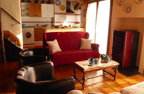 Ibero Cabaña | Apartamento (6+3 pax) con vistas al río y piscina. A 10 minutos de Pamplona.