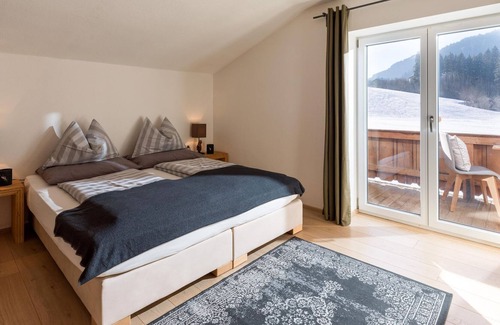 Kitzbuehel Apartamento | Apartment 6 - house on the field - house on the field