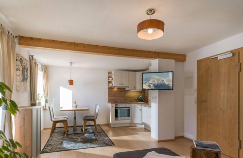 Kitzbuehel Apartamento | Apartment 6 - house on the field - house on the field