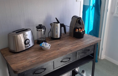 Sainte-Therese Apartamento | Apartment 80 m², 2 bedrooms, Caen center, private parking, balcony, elevator,