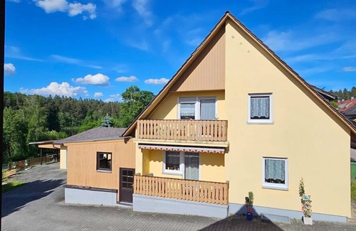 Bodenwoehr Apartamento | Apartment 97sqm with balcony and bathroom with shower and bathtub