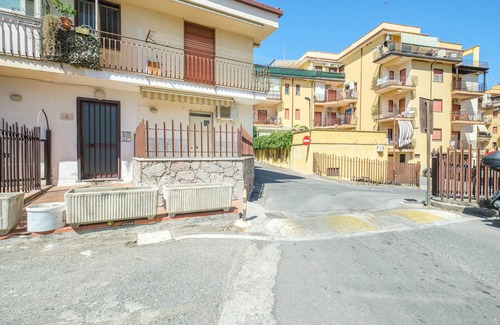 Chianchitta-Pallio Apartamento | Apartamento "A Due Passi dal Mare" con vistas a la montaña, balcón y Wi-Fi