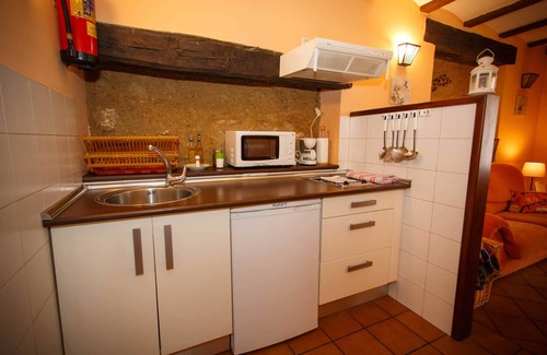 Robregordo Apartamento | El apartamento A tiene un dormitorio, chimenea y se encuentra en la planta baja