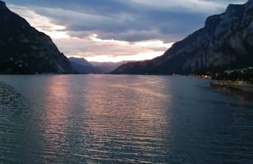 Malgrate Apartamento | Apartment a stone's throw from lake, city and mountains: where everything is close by