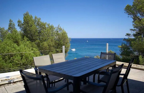 Cap Benat Apartamento | Apartamento 'Accès Direct À La Mer' con vistas al mar, terraza privada y Wi-Fi