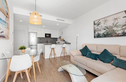 Torre del Mar Apartamento | Apartamento 'Adhara 053' con vistas al mar, Wi-Fi y aire acondicionado