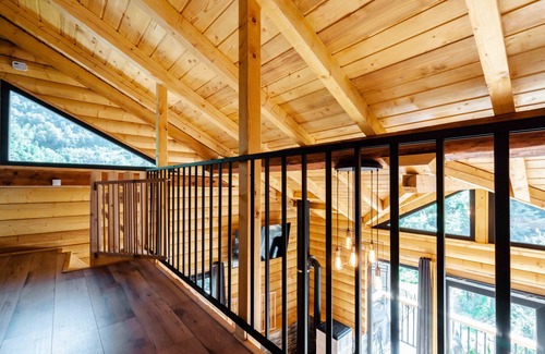 La Perriere Apartamento | Apartamento 'Agréable 3 Étoiles App 4' con vistas a la montaña, Wi-Fi y aire acondicionado