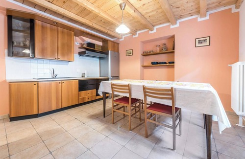 Canale di Tenno Apartamento | Apartamento Agriturismo "Al Gallo Nero Rosso" cerca del Lago de Garda con jardín y Wi-Fi