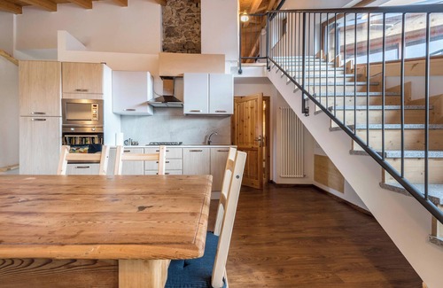 Canale di Tenno Apartamento | Apartamento "Agriturismo Al Gallo Nero La Torre" cerca del Lago de Garda con jardín