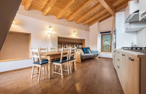 Canale di Tenno Apartamento | Apartamento "Agriturismo Al Gallo Nero La Torre" cerca del Lago de Garda con jardín