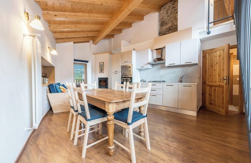 Canale di Tenno Apartamento | Apartamento "Agriturismo Al Gallo Nero La Torre" cerca del Lago de Garda con jardín