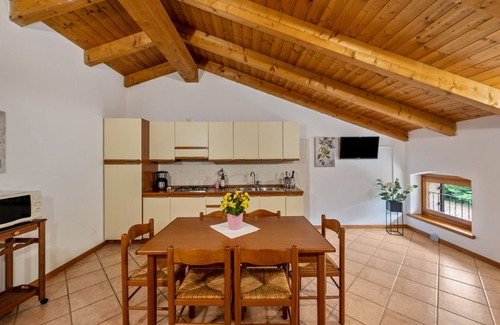 Montioni Apartamento | Apartamento "Agriturismo Colombare Teboi Trilo" con vistas a la montaña, piscina compartida y Wi-Fi