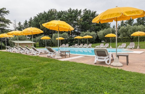 Montioni Apartamento | Apartamento "Agriturismo Colombare Teboi Trilo" con vistas a la montaña, piscina compartida y Wi-Fi