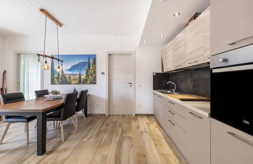 Marciaga Apartamento | Apartamento ''Ai Colli garden relax apartment'con terraza privada, jardín privado y Wi-Fi