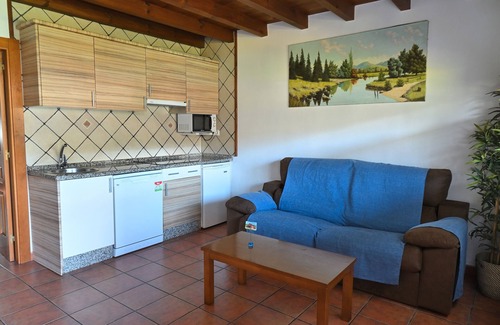 Avin Apartamento | Apartamento 'Aires De Avín 2' con vistas a la montaña, terraza privada y Wi-Fi