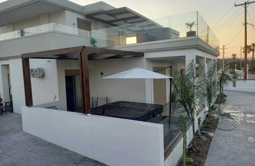 Kolymbia Apartamento | Apartamento 'Alexa 1' con terraza privada, Wi-Fi y aire acondicionado