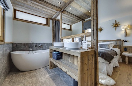 Les Almes Villa | Apartment Alpine 2 - Four Bedroom Villa, Sleeps 8