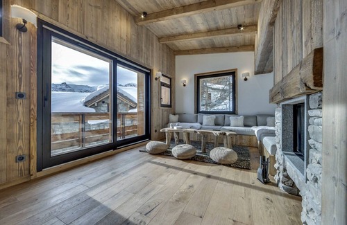 Les Almes Villa | Apartment Alpine 4 - Four Bedroom Villa, Sleeps 8