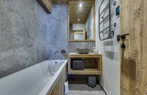 Les Almes Villa | Apartment Alpine 4 - Four Bedroom Villa, Sleeps 8