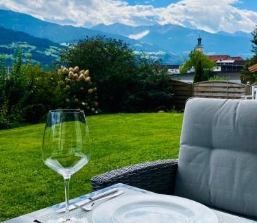 Schwaz Apartamento | Apartment „AlpView“,Tirol mit Sauna und Pool