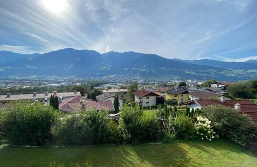 Schwaz Apartamento | Apartment „AlpView“,Tirol mit Sauna und Pool