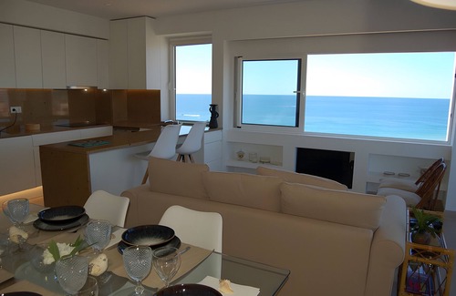 Torralta Apartamento | Apartamento 'Alvor Sunset' con vistas al mar, Wi-Fi y aire acondicionado