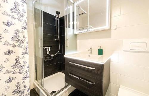Wahren Apartamento | Apartment am Auensee mit großer Terrasse & Privat-Parkplatz